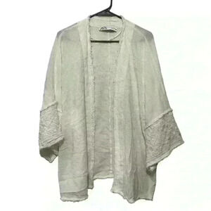 Gorgeous White/Off-White Kimono-Like Cardigan By Zara!! Size Xs/S